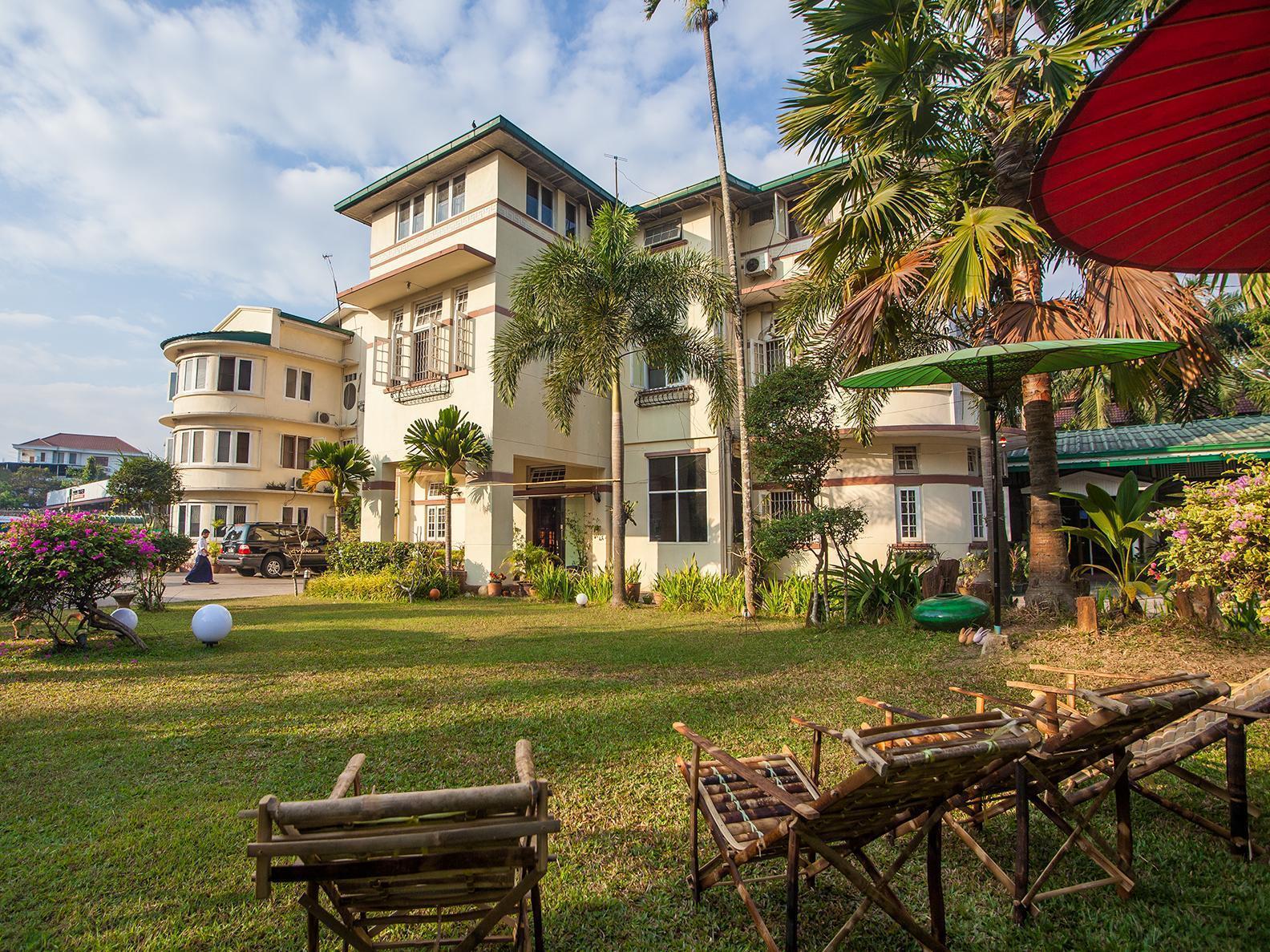 Rainbow Hotel Yangon Exterior photo