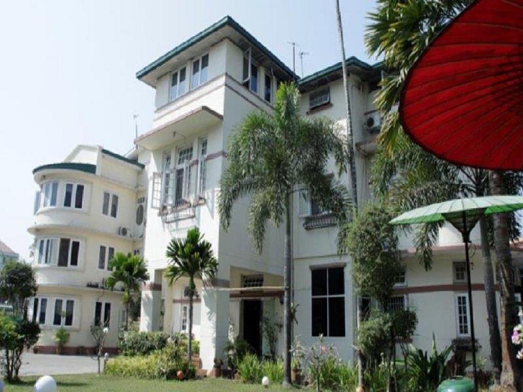 Rainbow Hotel Yangon Exterior photo