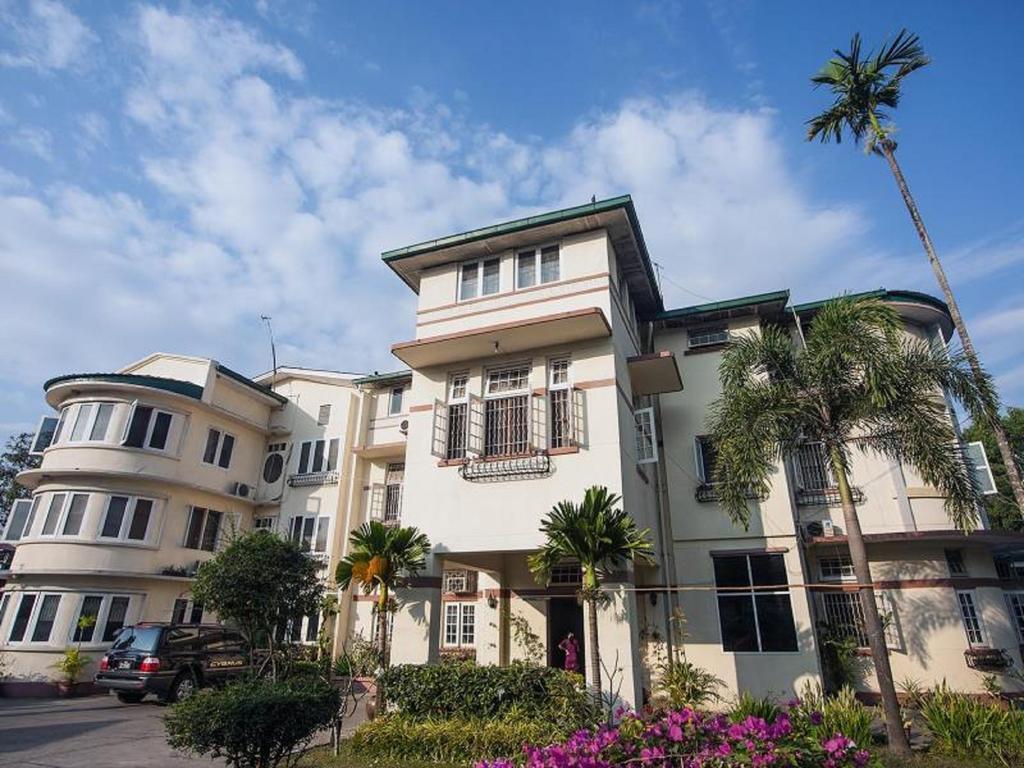 Rainbow Hotel Yangon Exterior photo