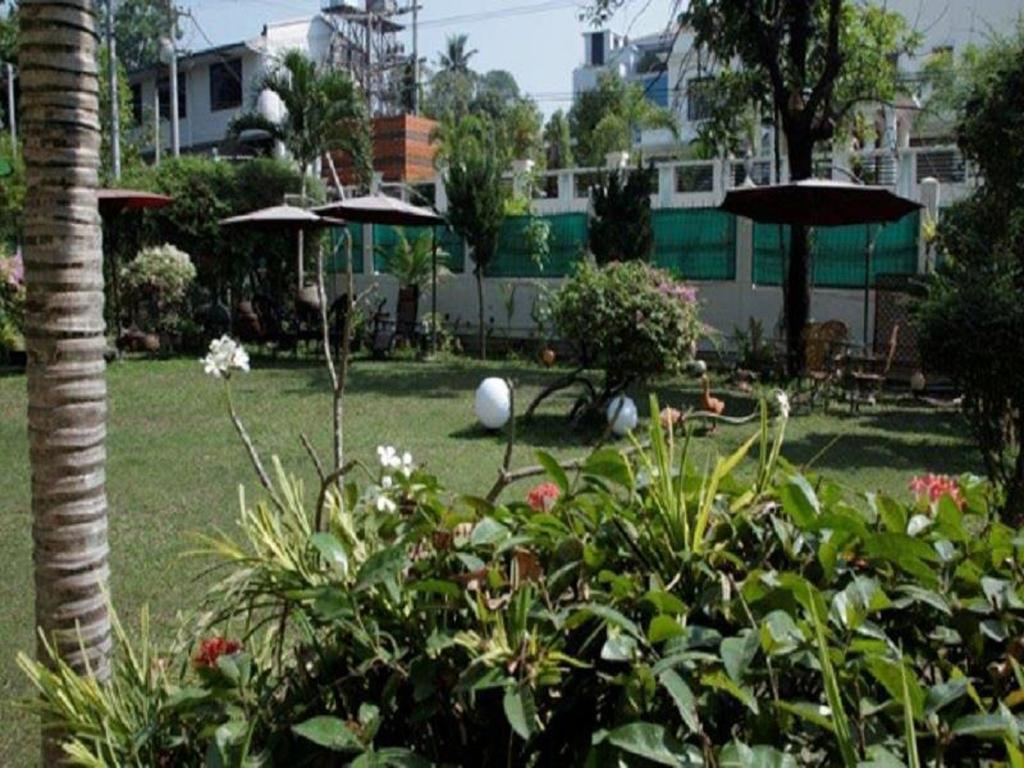 Rainbow Hotel Yangon Exterior photo